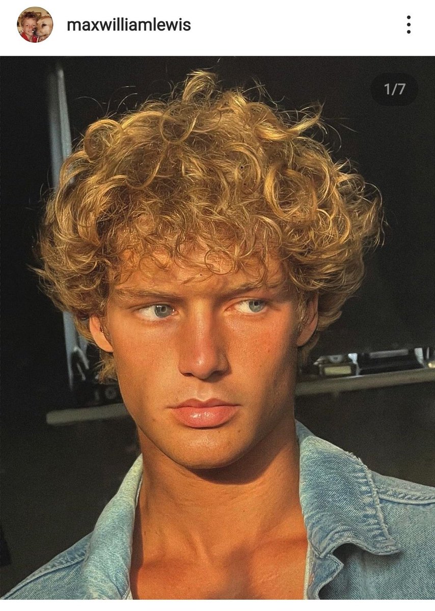 soyabeaniereads's tweet image. I swear to god. He reminds of the two St. Vincent from the Devil in winter and Devin in spring. Sebastian and Gabriel 😩✋
#devilinwinter #sebastianstvincent #historicalromance #gabrielstvincent