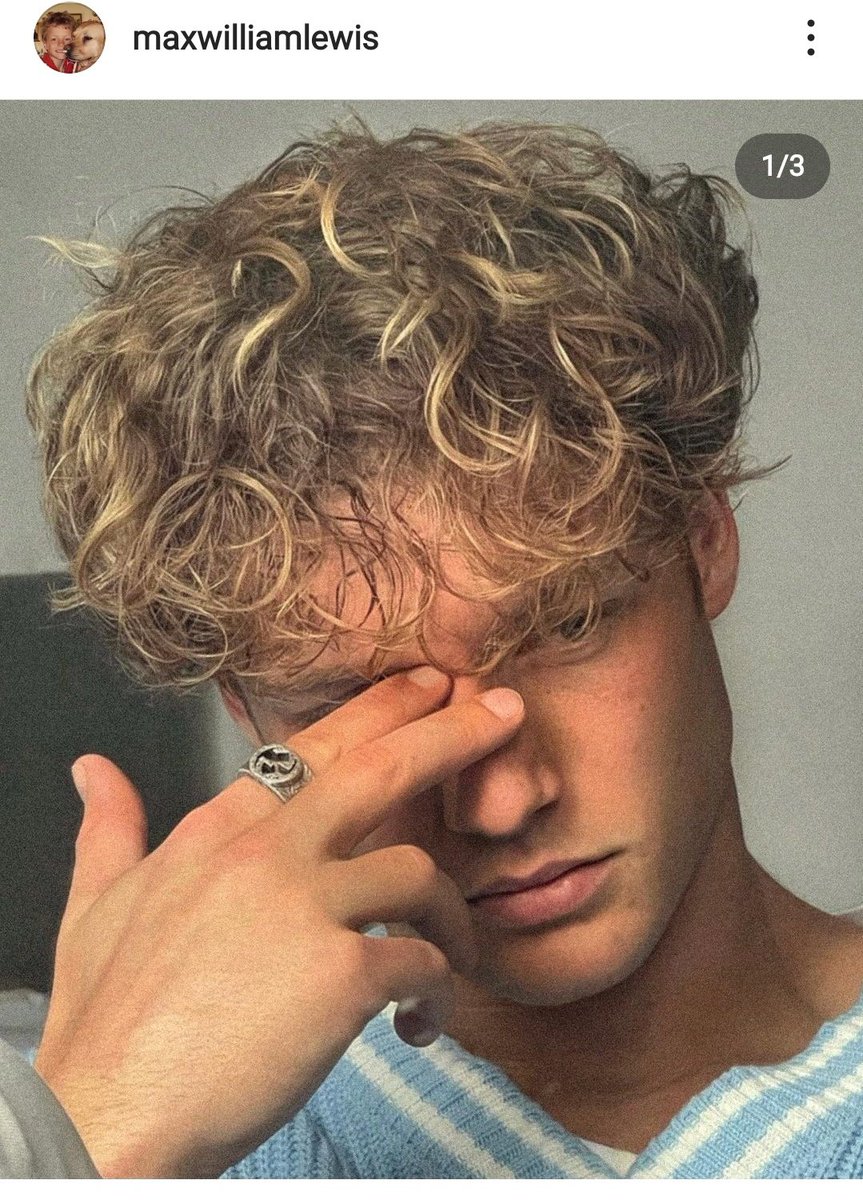 soyabeaniereads's tweet image. I swear to god. He reminds of the two St. Vincent from the Devil in winter and Devin in spring. Sebastian and Gabriel 😩✋
#devilinwinter #sebastianstvincent #historicalromance #gabrielstvincent