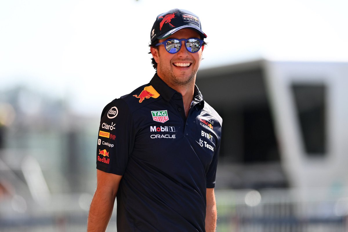 MateoChequista's tweet photo. A partir de mañana comienza la Checo remontada masterclass 

@SChecoPerez https://t.co/jw9DxHLAE1