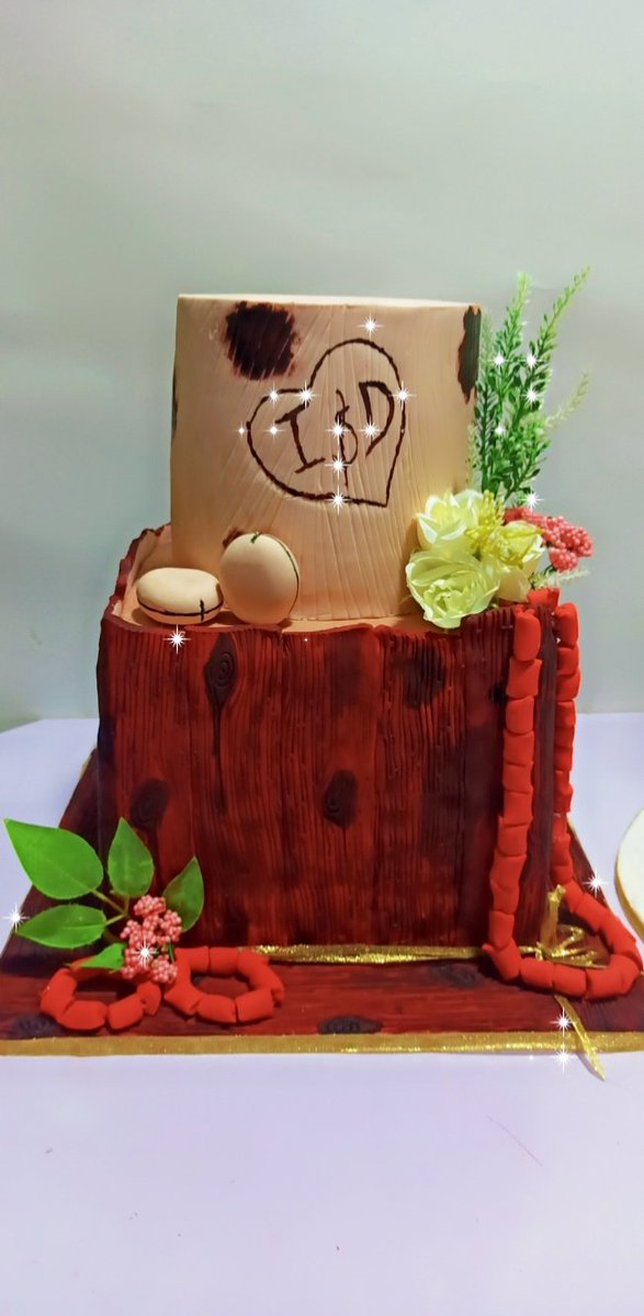 Sarahinioluwa's tweet photo. @mrmacaroni Hello,I'm Inioluwa the creative director of emeralds cakehub. Your go to place to soothe your cake and sweet cravings 😋😉.
You can reach me on IG @emeraldscakehub or via WhatsApp @08167452851 https://t.co/FGFRgGH83u