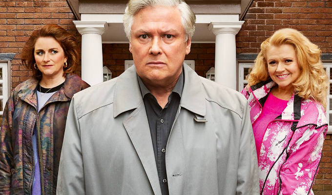 Car Share's Paul Coleman and Sian Gibson reunite | For a new BBC comedy set in 1990s Manchester zpr.io/iqmkVn4Q4iF3