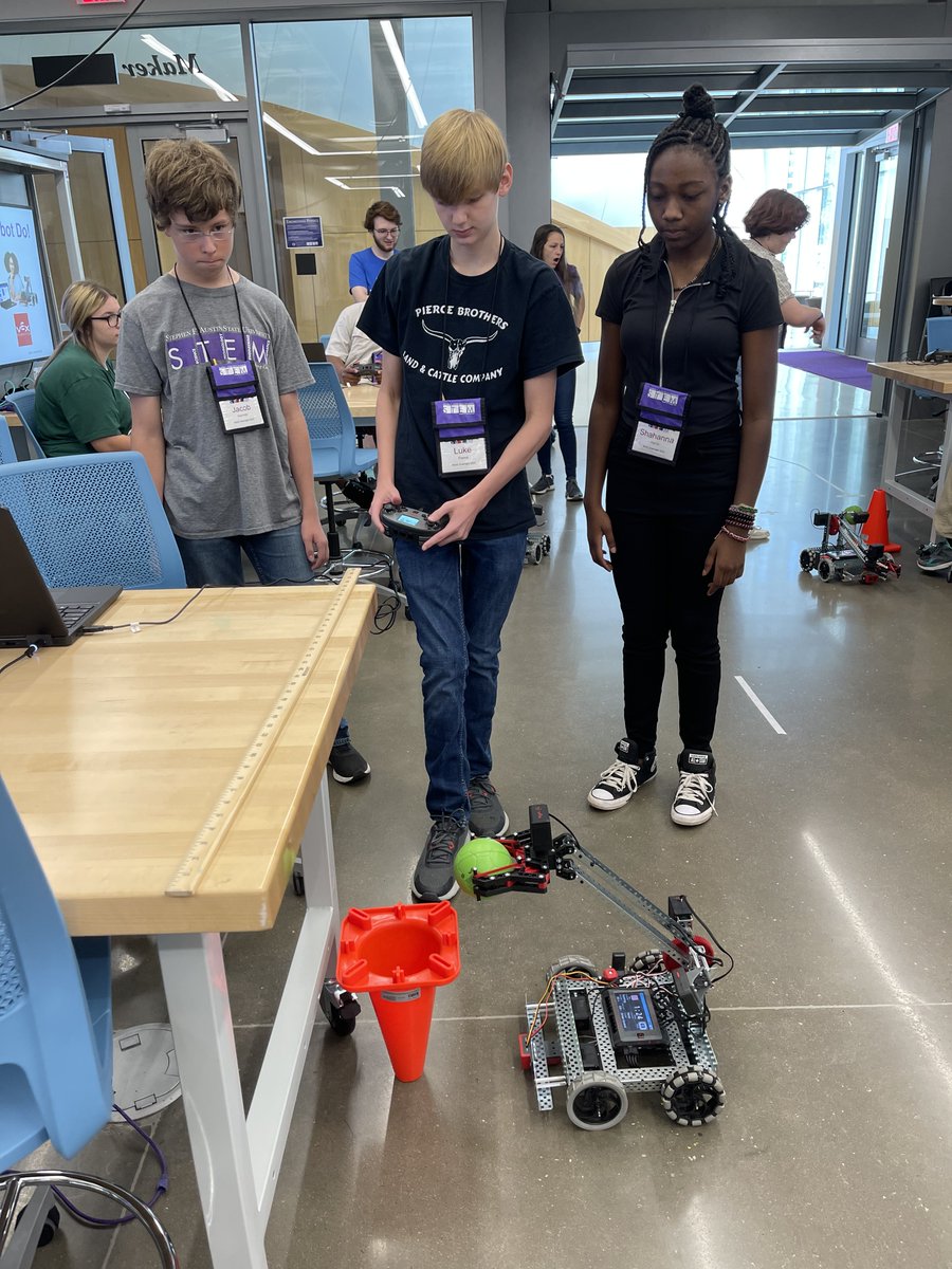SFASTEMcenter's tweet photo. iMAS Overnight Academy learned block programming to code VEX Robots so they could accomplish various tasks. Here are pods 1 through 4.

#SFASU #iMAS #STEM #SummerCamp #Robotics #Programming #VEX #ColeSTEMBuilding https://t.co/ctUst4iPjR