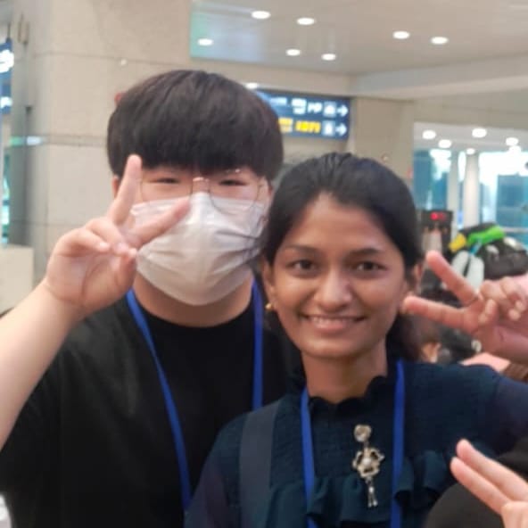ScholarshipIq's tweet photo. Avula just arrived in South Korea on a fully-funded GKS #scholarship! We are so excited to see her flourish after she benefitted from our Scholars-In-Residence Plan which granted her access to expert application coaches. We wish her the very best! 
 #studyabroad #funding https://t.co/HgXRcLgc9C