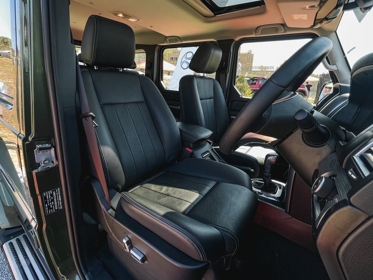 khuleonwheels's tweet photo. Inside, the @baic_sa B80 boasts a modish interior design with upmarket appointments. Some interior highlights include a 10.25-inch and an 8-inch displays, a 10-speaker audio system, a multi-functional leather steering…

#BAICB80 #BAIC #FOM2022 https://t.co/aj58fMz48Q
