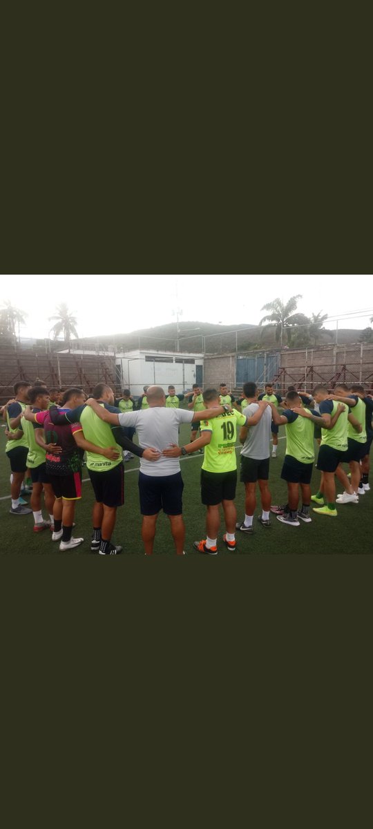 orimathi12's tweet photo. Unidos como siempre y con la fe intacta @LigaFUTVE2 ahora comienza lo bonito @UrenaSC https://t.co/19iDcuqDdb