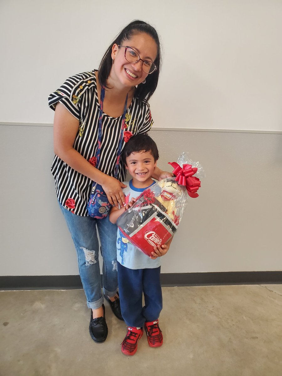 MsAnderson_R's tweet photo. Thank you to @HEB @hEBHelpingHere for their donations to Trinity Basin Preparatory. This helped make our Back to School event a success. #hebhelpinghere https://t.co/sk7iB1Al1h