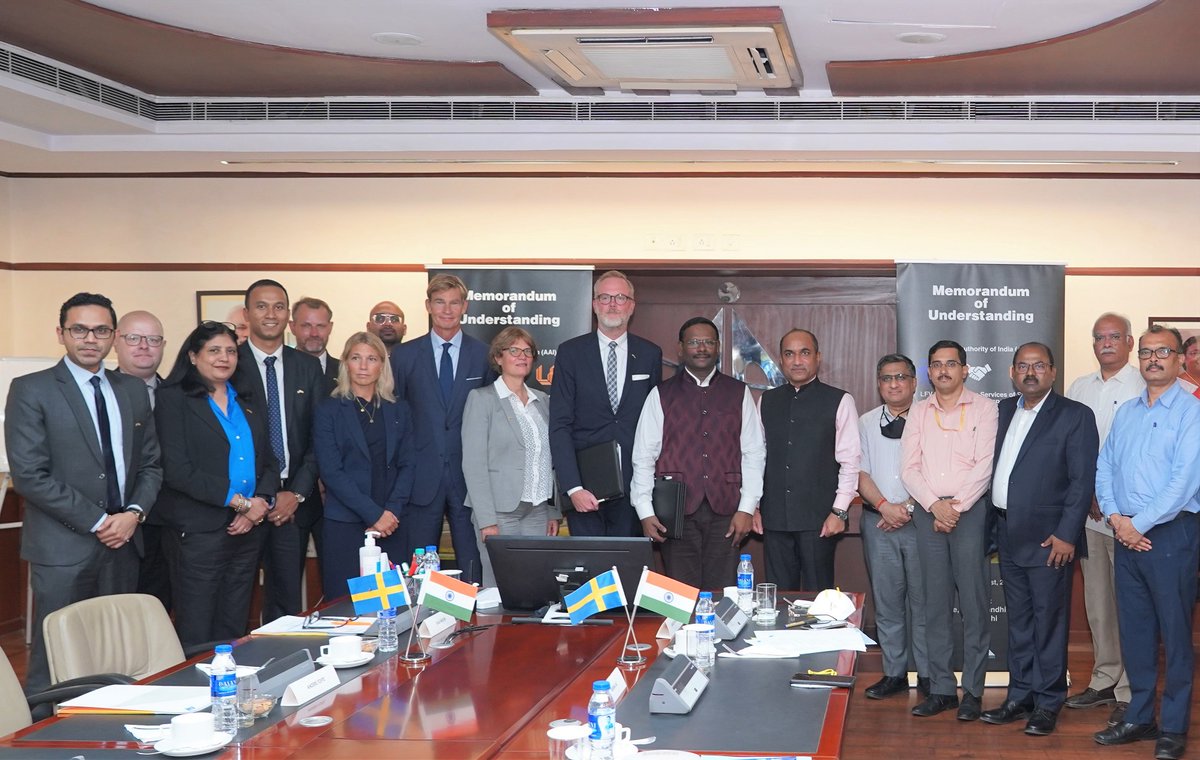 BusinessSweIND's tweet photo. India (@AAI_Official) &amp; Sweden (@luftfartsverket) today signed an #MoU at AAI’s office in Delhi to facilitate smart &amp; #sustainableaviation technology collaboration. This #G2G MoU signed in presence of senior dignitaries from both countries will focus on 10+ #cooperation areas https://t.co/2YYXARQp2m