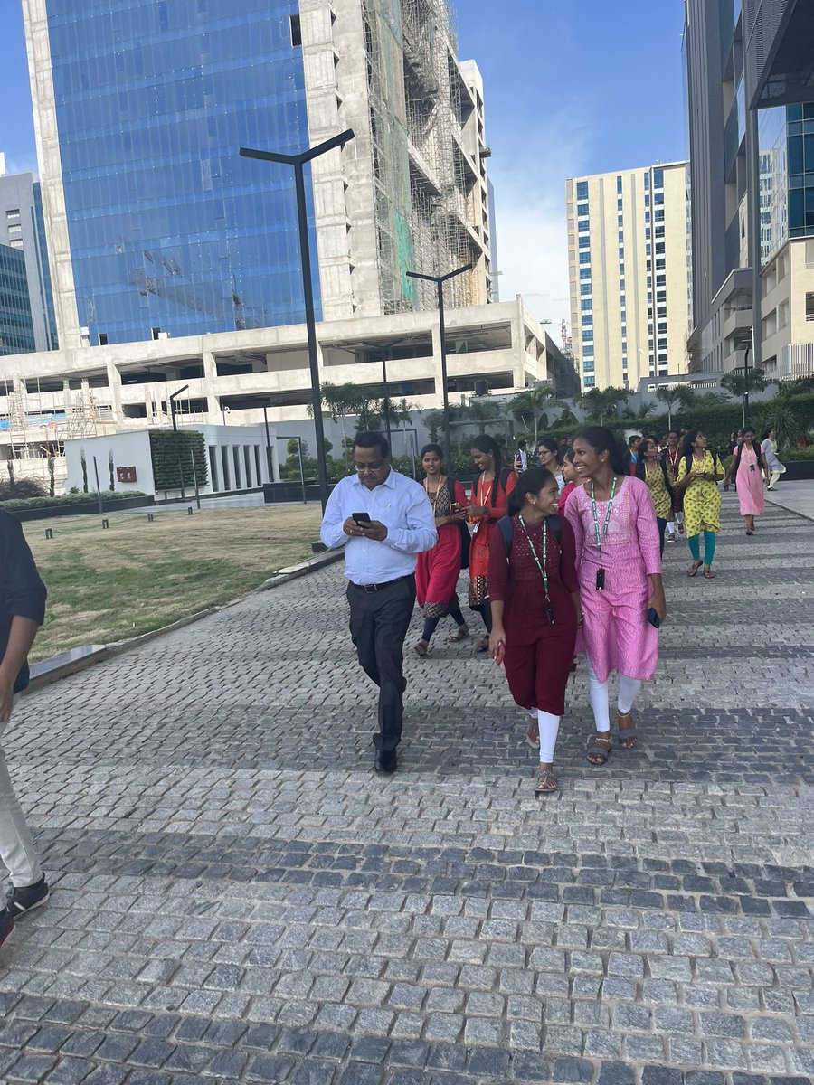 katkuri_vikas's tweet photo. Here are the glimpses of
today's visit to T-hub.
Thank you @KTRTRS garu for the largest innovation centre.
Thanks for the efforts of Prof.
Venkataramana garu(VC) and
Director Dr. Sathish Kumar garu for
making the visit a grand success.
#VisionRGUKT @THubHyd @DrShantaThoutam https://t.co/e9jf9saydF