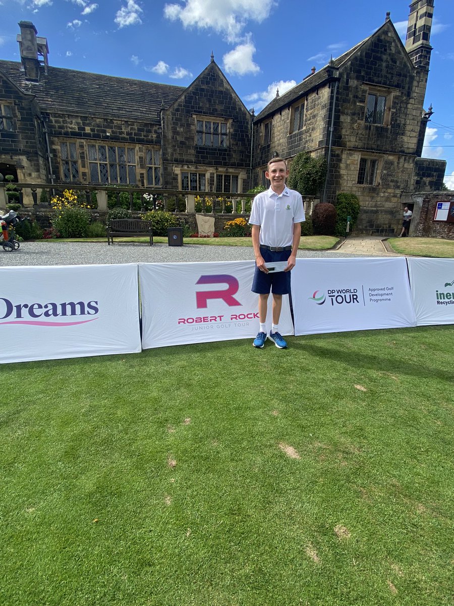 robrockgolftour's tweet photo. Fab day @woodsomegolf thanks to everyone who looked after us and thank you to @marcusarmitage1 for the signed hats. U18 boys gross winner Matt Edwards, U14 boys gross winner Finlay Johnson and U18 girls winner Ruby Mclellan https://t.co/BhkdYeNthW