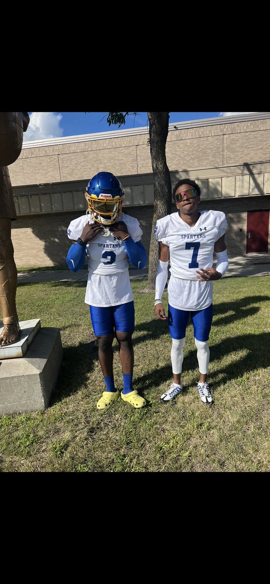 deshawncarter21's tweet photo. Couple more days ⌛️7️⃣@MSt8Football https://t.co/XOF1LfciDn