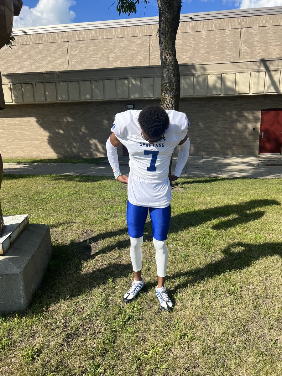 deshawncarter21's tweet photo. Couple more days ⌛️7️⃣@MSt8Football https://t.co/XOF1LfciDn