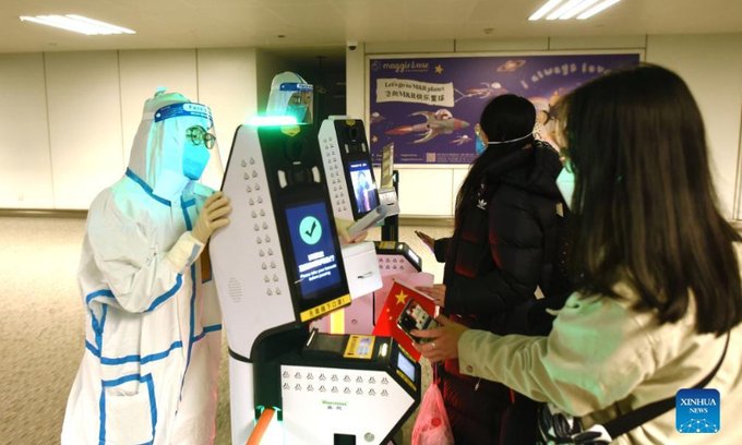JiRongCHN's tweet photo. #China is moving further to ease anti-#COVID19 restrictions on #internationalarrivals, w/ new health declaration form issued by #GACC on Thur scrapping requirements for visitors to report info on nucleic acid test results,infection status&amp;vaccination dates https://t.co/4M2Gp4vD3Q https://t.co/kTJv8W9eLo