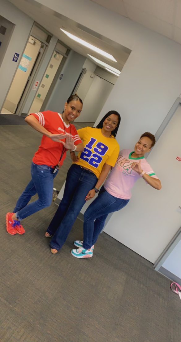 <a href="/WestMemorialEL/">West Memorial Elementary</a> representing D9 love 💙💛💗💚❤️🤍. <a href="/IronsWasson/">Mrs. Wasson-Irons</a> #poodles