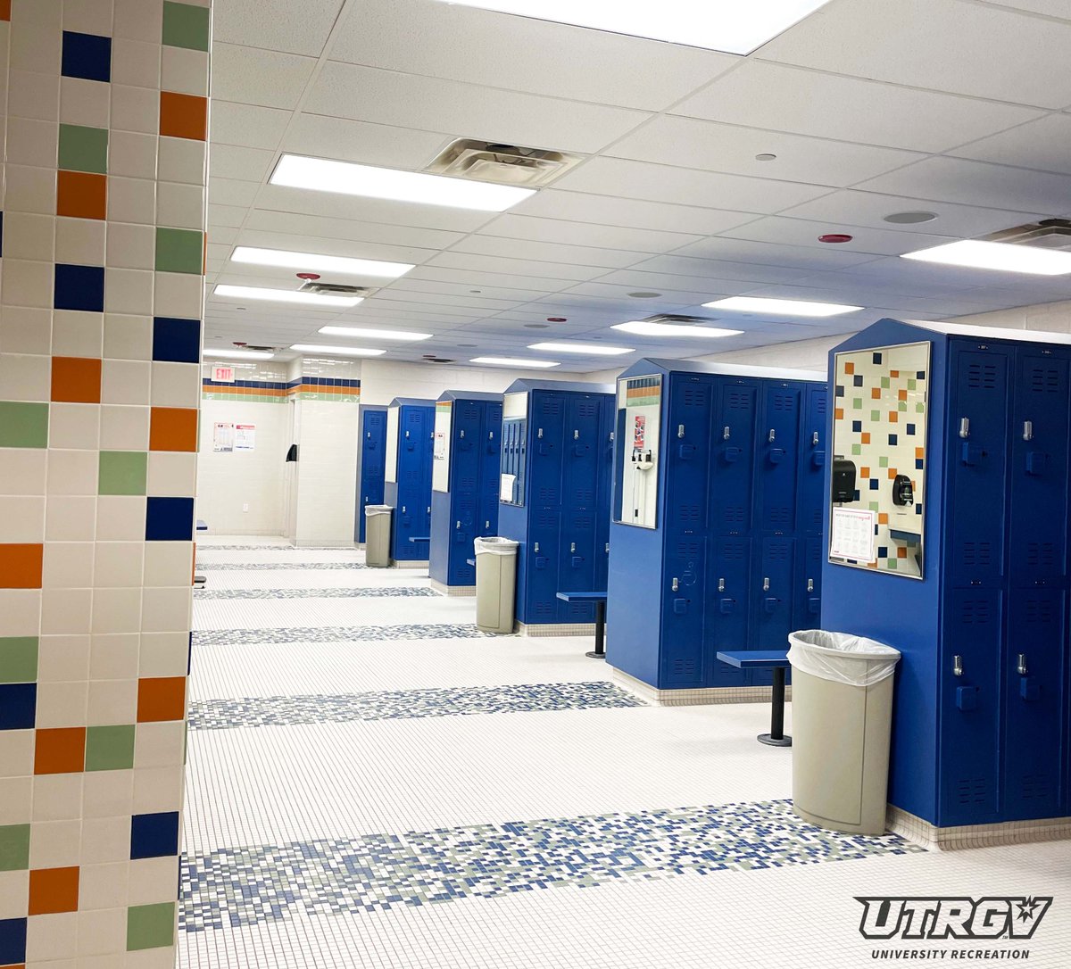UTRGVUREC's tweet photo. Rent a locker today for $20! 🤩
Locker Rentals are good for keeping your necessities safe! 🔐
Get yours today!
#utrgvurec #utrgv #LifestyleInMotion #Edinburg, #EUREC, #956 #equipment, #lockerrentals, #studentID https://t.co/Td7ZiXSnhW