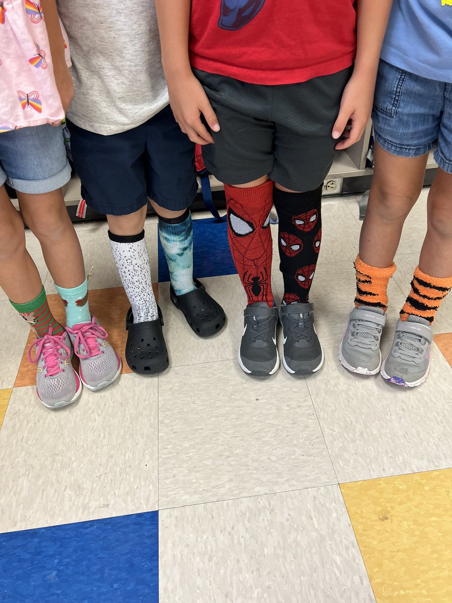 lcollinsSCE's tweet photo. Silly sock day!! @sanfordcreek #Booster https://t.co/iHxtU6UxUf