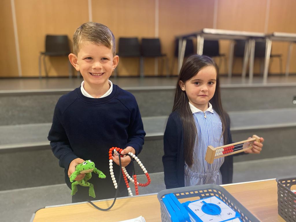 We had a successful P1 curricular drop in morning. Miss Steele and Mrs Sidowra introduced our P1 Literacy and Numeracy expectations alongside some P2 helpers ☺#dundeelearning <a href="/TraceyS111/">Tracey Stewart</a>