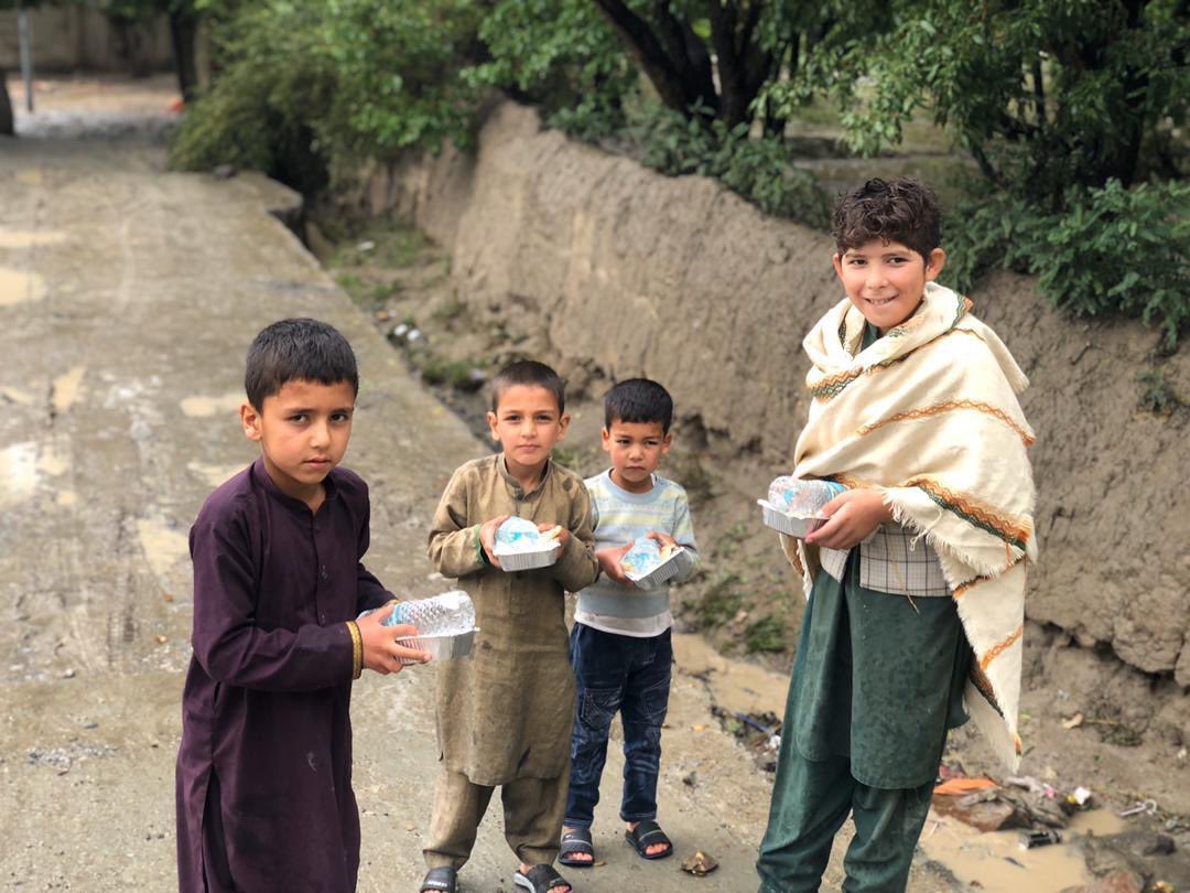 WCKitchen's tweet photo. WCK’s Relief Kitchen is up &amp; running at one of several camps for displaced families in flood-ravaged Khushi District, Afghanistan. We’re cooking nourishing meals for people seeking shelter &amp; medical care, and will soon start delivering to other camps &amp; neighboring communities. https://t.co/UcYXfym3HB