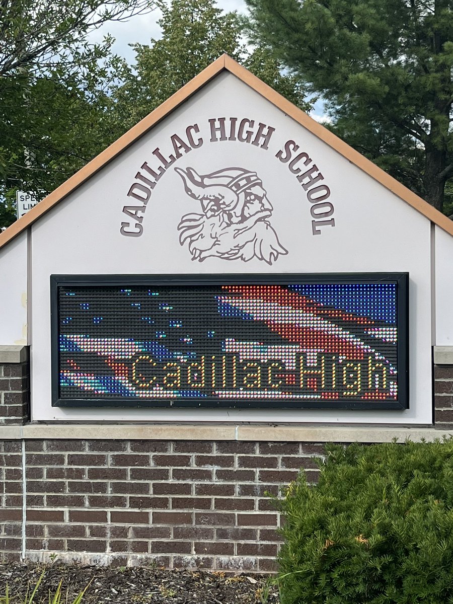 HabitsofMindInc's tweet photo. Cadillac High School in Michigan began their Habits of Mind journey yesterday. What an amazing staff! Best of luck with the start of the new school year and building those productive behaviors into the classroom. Excited to see the future success! @hominstitute @habitsofmindedu https://t.co/QCQg9SxiN9