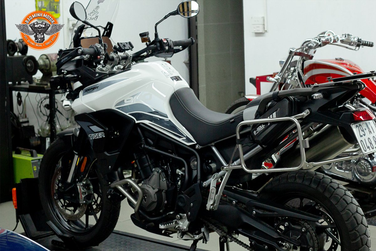 uc_ngai's tweet photo. #triumph #motorservice #motorducquangngai #tiger900 #triumphservice https://t.co/EFtAuxXMvh