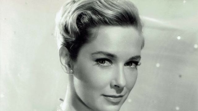 Happy belated 93rd birthday (Aug 23rd) to the legendary beautiful Hollywood actress Vera Miles. 