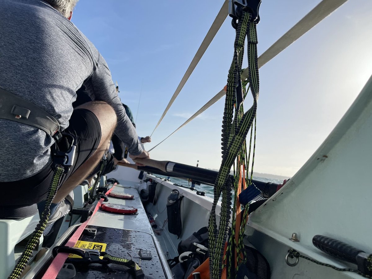 Vodafone Automotive tweet media