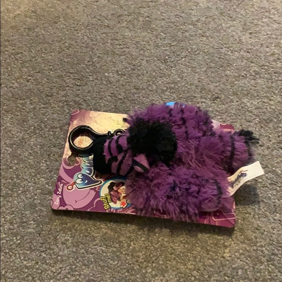 cprincern2's tweet photo. So good I had to share! Check out all the items I'm loving on @Poshmarkapp from @MaddAsher_xx #poshmark #fashion #style #shopmycloset #eyecandy #kabcosmetics: https://t.co/noSP8n0r2P https://t.co/ZRgzfHkOpO