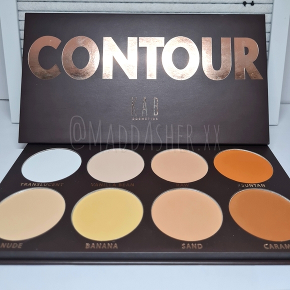 cprincern2's tweet photo. So good I had to share! Check out all the items I'm loving on @Poshmarkapp from @MaddAsher_xx #poshmark #fashion #style #shopmycloset #eyecandy #kabcosmetics: https://t.co/noSP8n0r2P https://t.co/ZRgzfHkOpO