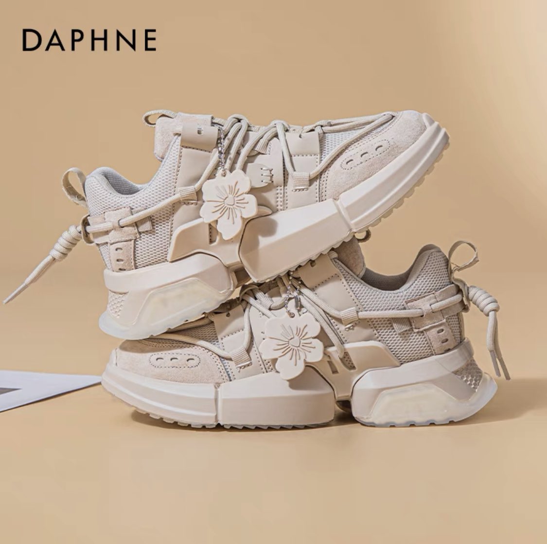 NAMofficialth's tweet photo. #NAMพรี���อเดอร์

ร้องเท้าผ้าใบ DAPHNE ตัวดัง รุ่นซากุระ 🌸พื้นรองเท้าเป็นเจลทำให้นุ่มหยุ่นไม่ปวดเท้า��่ะ
- สีชมพู (HOT)🌸
- สีน้ำตาล 🍂

ไซร้ 35 - 40
ราคา 1390 บาทรวมส่งถึงหน้าบ้านค่ะ

#พรีจีน #รองเท้าแฟชั่น #รองเท้าผ้าใบ https://t.co/qB9gnMSeeN