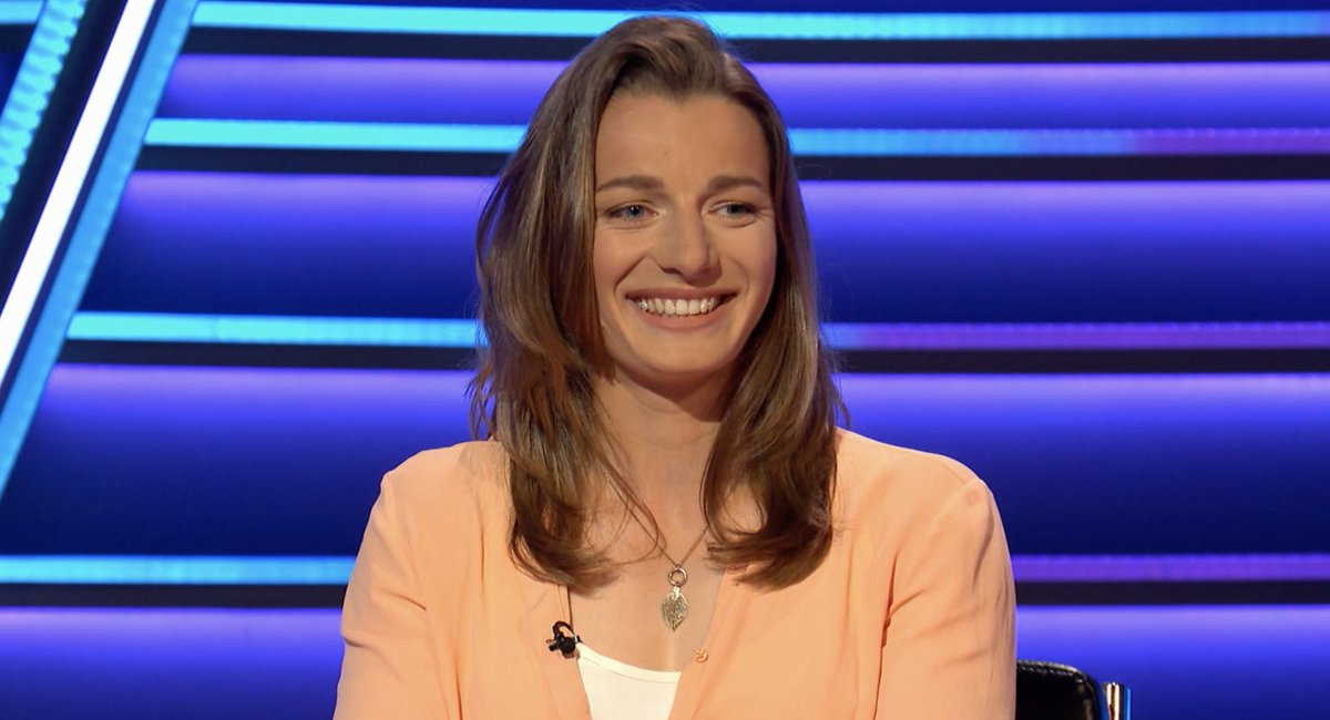 👋 Joining us on this evening's #QuestionofSport...

🛶 Wildwater Canoe World Champion <a href="/Hannah_L_Brown/">Hannah Brown</a>!

📺 8:00pm. BBC One &amp; <a href="/BBCiPlayer/">BBC iPlayer</a>.