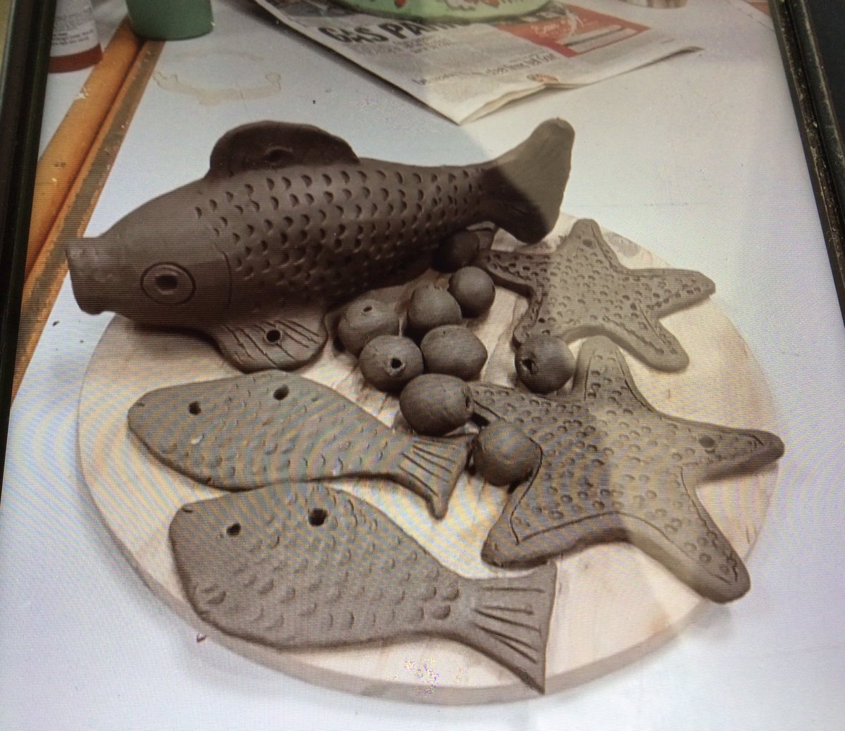 gallery_bay's tweet photo. Clay workshop on Tuesday. All ready for the kiln. https://t.co/lzPevYZQDp