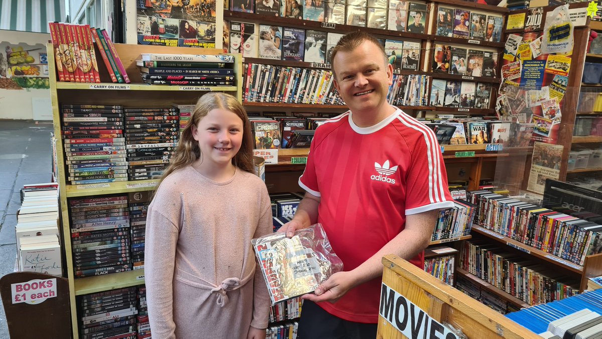 GlitterBombRobo's tweet photo. Jazzy won  @mad4movieswxm raffle for #ITP charity and got a @VancityReynolds signed DVD.
She is so happy😃 but she will have to wait a few years to watch it.
Well done Rob Clarke for organising and raising so much 💰 for this charity thats so close 2 his❤️ #wrexham #WrexhamAFC https://t.co/1yV33WmGVc