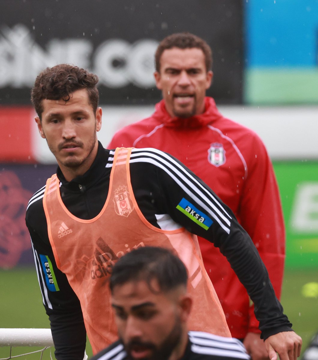 Besiktas's tweet photo. Beşiktaşımız, Demir Grup Sivasspor maçı hazırlıklarına bugün yaptığı antrenmanla devam etti. 🦅

#BJK https://t.co/LATfz06gbz