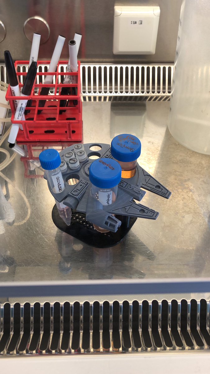 LisaBauerVirus's tweet photo. @KSadtler Best Thing ever! 😉
I can highly recommend also Eppi slots and 15ml ones! https://t.co/XDdDIslD8W