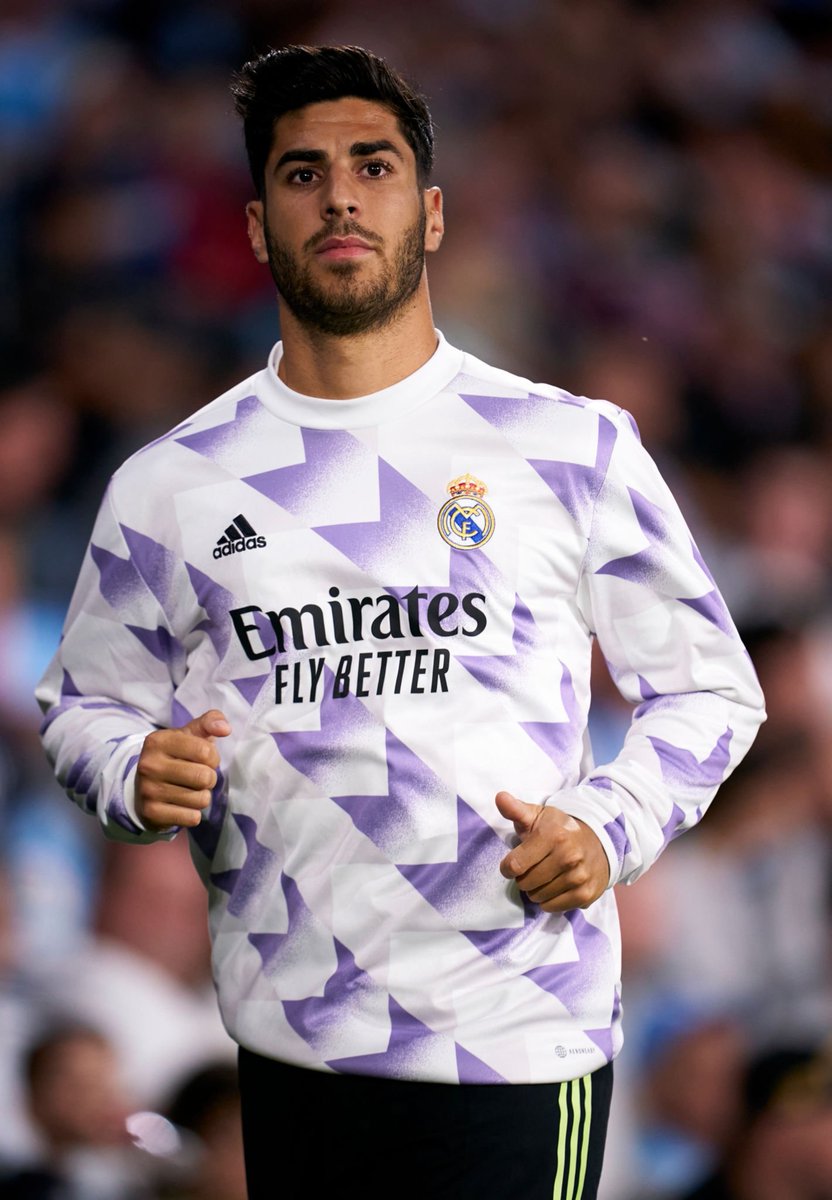 Transferencia_'s tweet photo. 🚨 El Manchester United ha decidido hacer una oferta de €30m por Marco Asensio.

Sin embargo, la salida de Asensio es complicada porque Carlo Ancelotti cuenta con él.

(Fuente: @Relevo) https://t.co/Sm5wYIZDyr