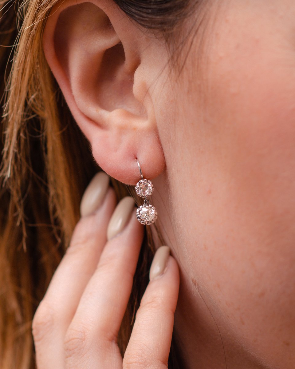 JordanJewellers's tweet photo. ✨These pre-owned double diamond drops are truly divine! ✨

They feature two beautiful old cut diamonds and are set in 18ct white gold. 

https://t.co/Y07uLSpraS https://t.co/nKkxQqp8Cp