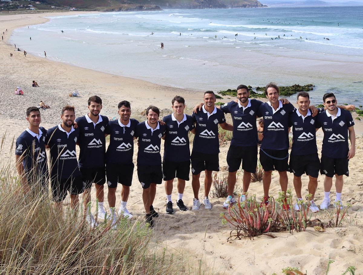 PalmaFutsal's tweet photo. ๐ Playa de Doniรฑos
๐ รltima parada antes de llegar a ๐๐จ๐ข๐
#Pretemporada #Tutambรฉjugues #SOMPalma #ADNPalmaFutsal #EuroPalma #GOPalma #PalmaFutsal2023 https://t.co/eJLSdTiQPb