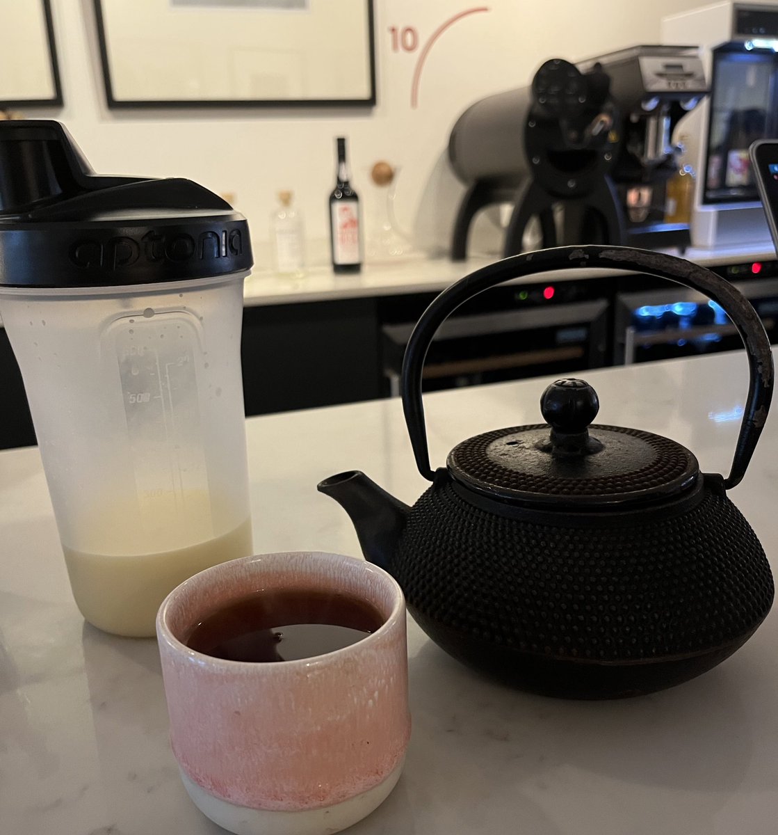 Caryn_SLT's tweet photo. This is my life for the next month - #Modulen liquid diet and black tea. I can't believe I haven't actually eaten anything for several weeks, and I think it's going to be a lot harder now I'm out of hospital! I feel I can empathise with #dysphagia patients now #crohnsdisease 💜 https://t.co/S2nxsLzx3a