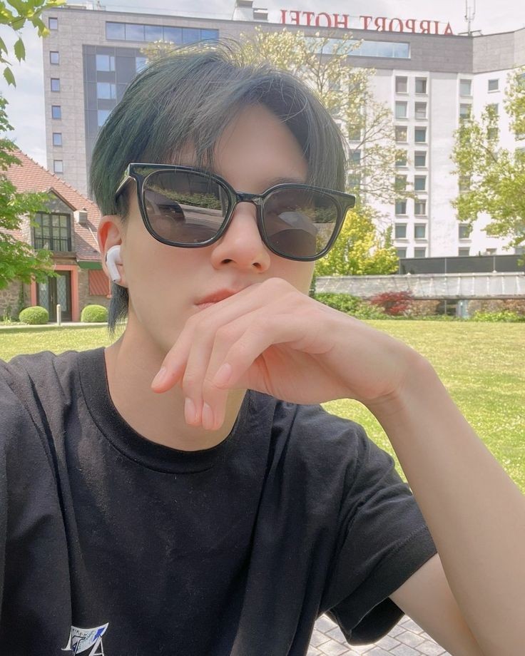 00BCSYJ's tweet photo. @04BCSJY pinipicturean mo ba ako https://t.co/7x7Nj387a6
