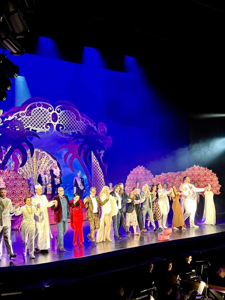 bethtaylormezzo's tweet photo. Can't believe #alcina at @glyndebourne is over!! ๐ญ๐ญ๐ญ
Thank you ALL for the most amazing experience. ๐๐
@SamanthaHankey @ArchibaldJane @rowan_pierce @SorayaMafi @jimclevbaritone #Stuartjackson #alistairmiles @theoae #jonathancohen #francescomicheli https://t.co/4mokbSRgsw