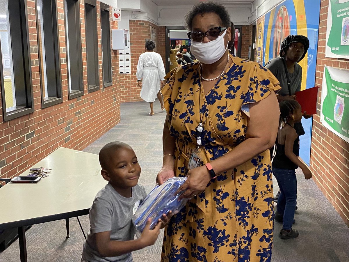 NorthDriveES's tweet image. OPEN House on Tuesday at North Drive Elementary was an absolute SUCCESS!!! Our families got a chance to meet our new Principal, Mrs. Jacobs!