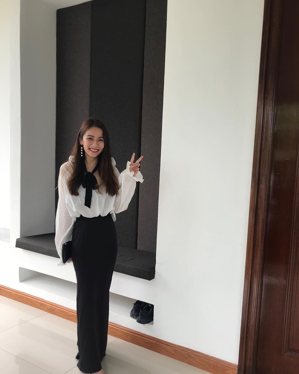 EmilyEm57207040's tweet photo. There are three great lucks in life: meeting a good teacher at school, meeting a good teacher at work, and meeting a good partner when starting a family https://t.co/LSTND3rxMi