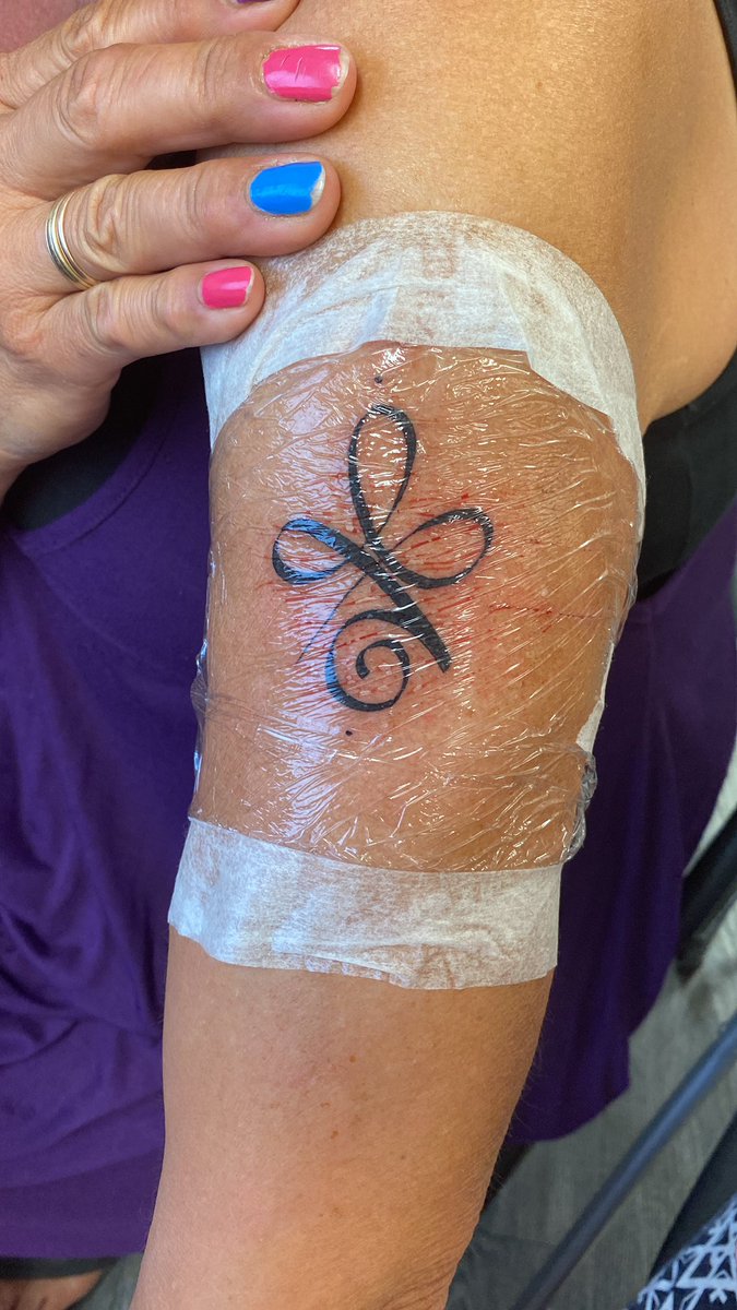 louise smith tweet media