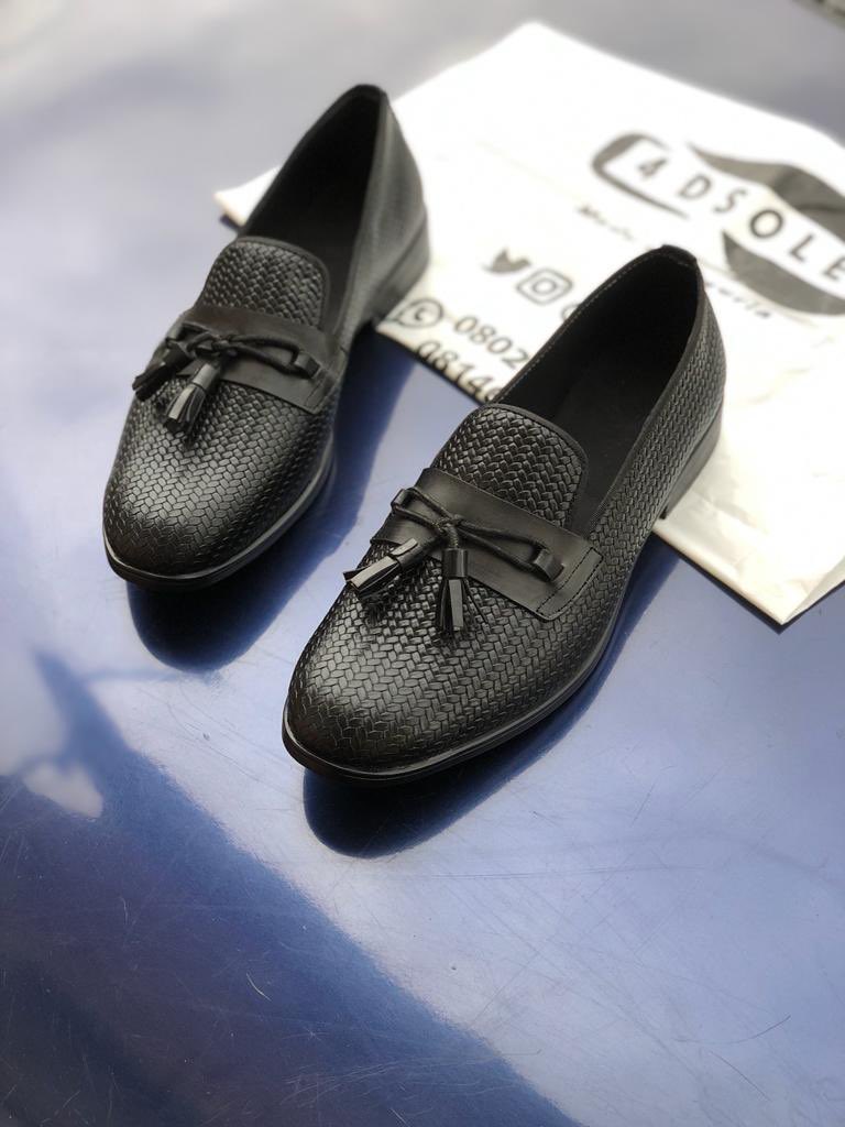 4dsole's tweet photo. @mrmacaroni For your made in Nigeria shoes and slides… delivery nationwide is guaranteed https://t.co/ivm0KcoRfQ