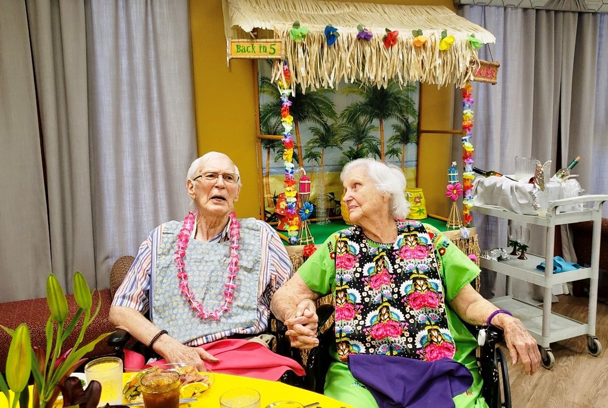 MorningsideM's tweet photo. Residents at our Meadows #AssistedLivingCommunity donned leis and tropical colors for their 2022 #SummerLuau! 🌺 They enjoyed roasted pig, tropical drinks, and live entertainment! 🤙 Mahalo! 😎

#SeniorLiving #SeniorCare #ContinuingCare #AgingServices #OlderAdults #ElderlyCare https://t.co/DDEASnjCob