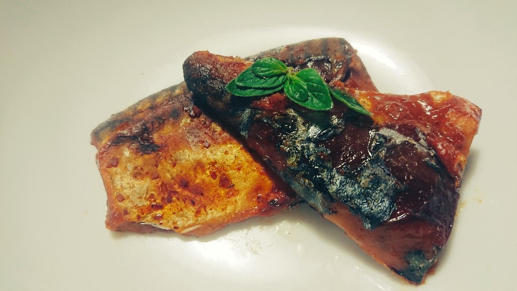 yuitsudu's tweet photo. 銚子さんのふるさと納税品🐟
トースターでこんがり
薄味派の我、非常にご飯が進くん
いつもの見切れ仏様ごはん

こっそりバターたら～したのは秘密だぞ https://t.co/QL7x3zMXKg