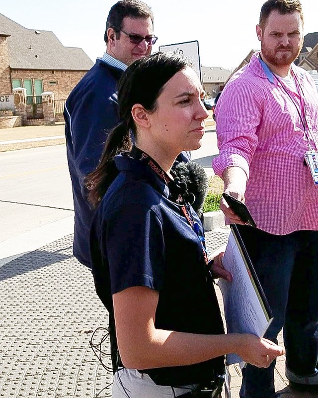 Carissa Kat tweet media