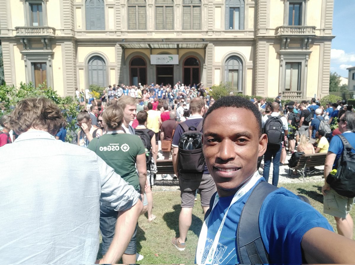 kateregga1's tweet image. It&apos;s time for the #FOSS4G2022 group photo