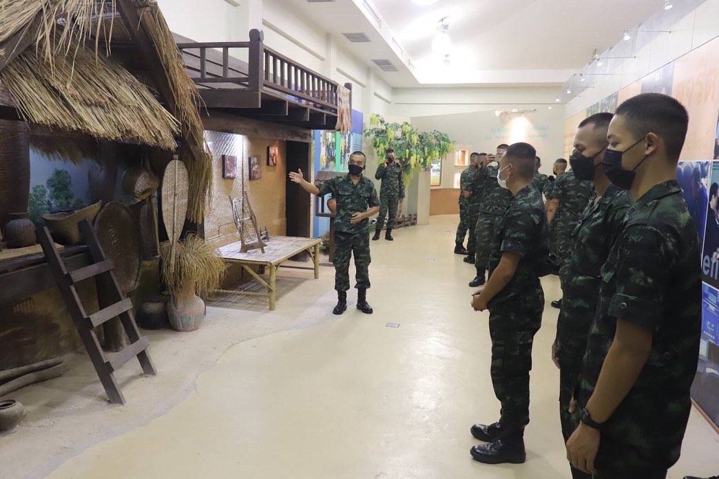 ascom2army2's tweet image. บชร.2 จัดการฝึกอบรมเพื่อสร้างอาชีพให้แก่พลทหารกองประจำการ ที่จะปลดประจำการเป็นกองหนุน 31 ส.ค. 65 ณ ศูนย์การเรียนรู้ปรัชญาเศรษฐกิจพอเพียงตามแนวพระราชดำริ ภาคตะวันออกเฉียงเหนือ ค่ายสุรนารี อ.เมือง จ.นครราชสีมา

#เป็นทหารได้อะไรมากกว่าที่คิด
#กองทัพภาคที่2
#กองบัญชาการช่วยรบที่2