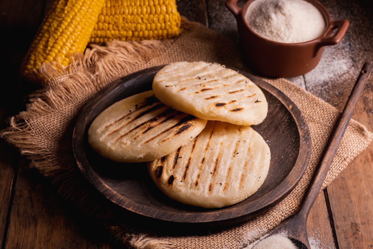 AveMariaBar_'s tweet photo. Sabemos que cuando tenemos 𝗮𝗿𝗲𝗽𝗮𝘀 en el menú os encanta venir 🍽️
¡pues ya os estamos esperando! 😋 https://t.co/2Vdx8KzJQc