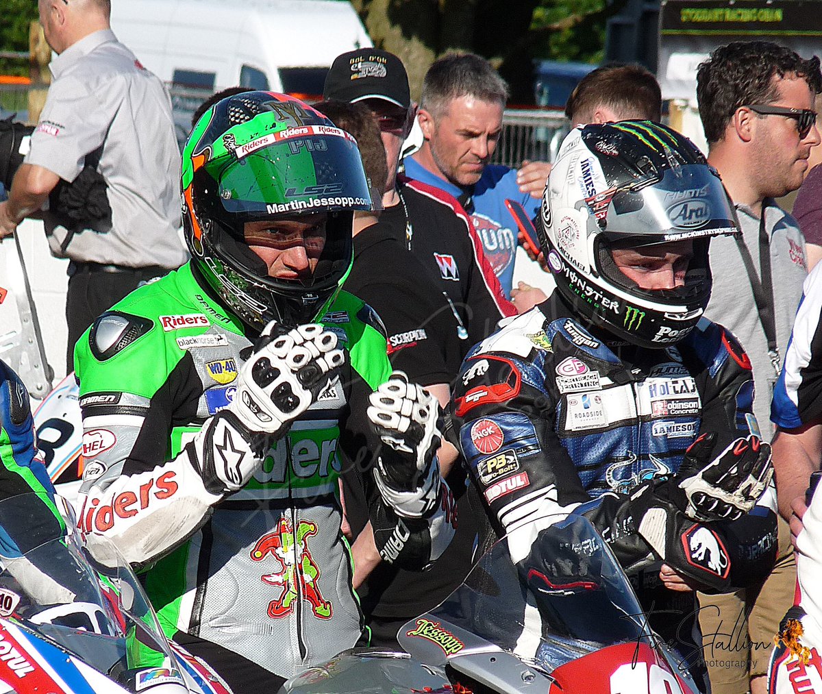 FireStallion666's tweet photo. #tt2016 #ttarchives @ttscwebsite @race_tt @MotofestIOMTT @M_Dunlop3 @MartinJessopp @Lee_johnston13 @jm130tt @SMercerOfficial @loveroadraces @ILoveTheIOM https://t.co/VOEtYNXvhR